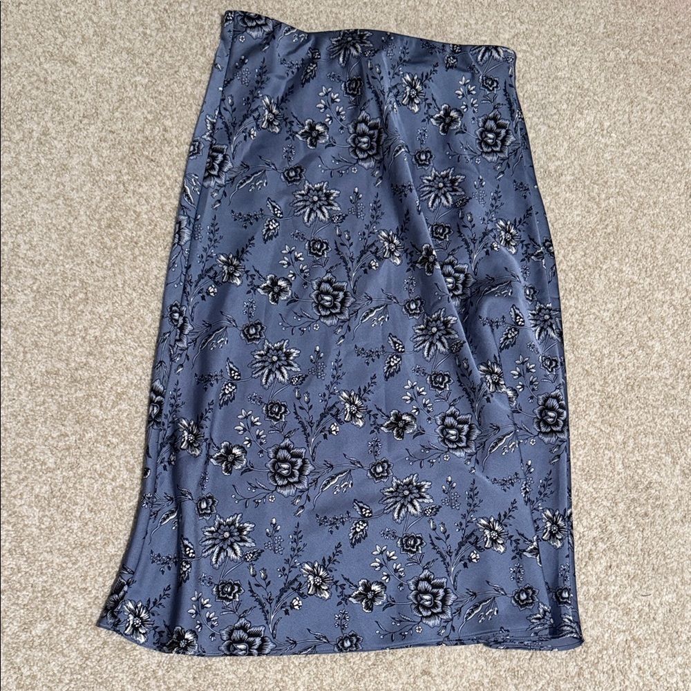 Ann Taylor Factory blue Gray Floral Skirt